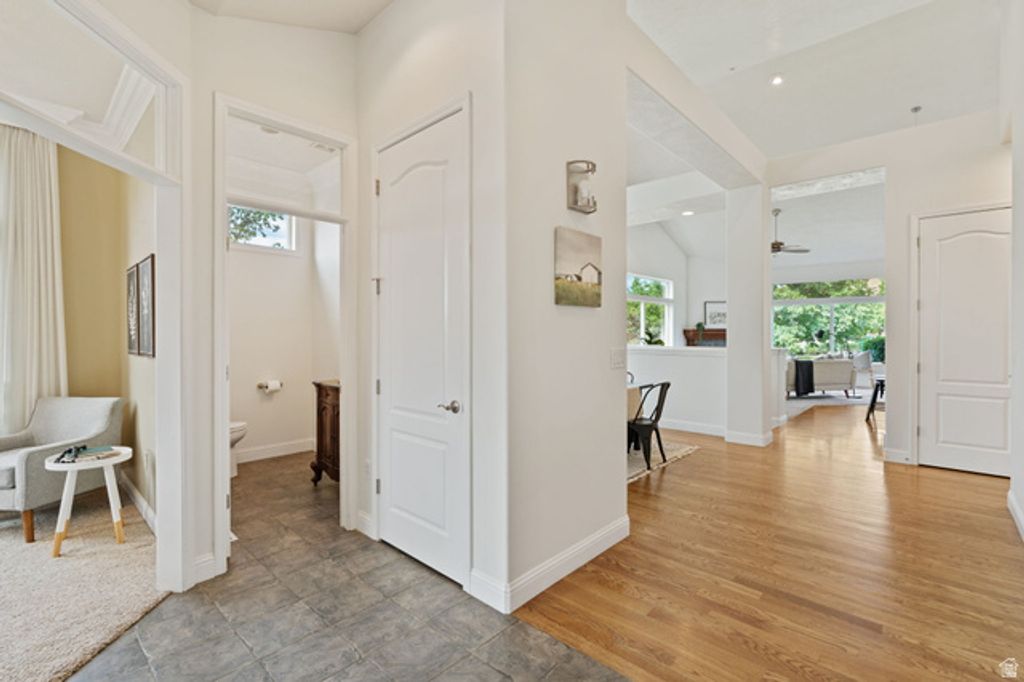 Image 5 of property listing at 14133 S SPYGLASS HILL DR, Draper, UT 84020