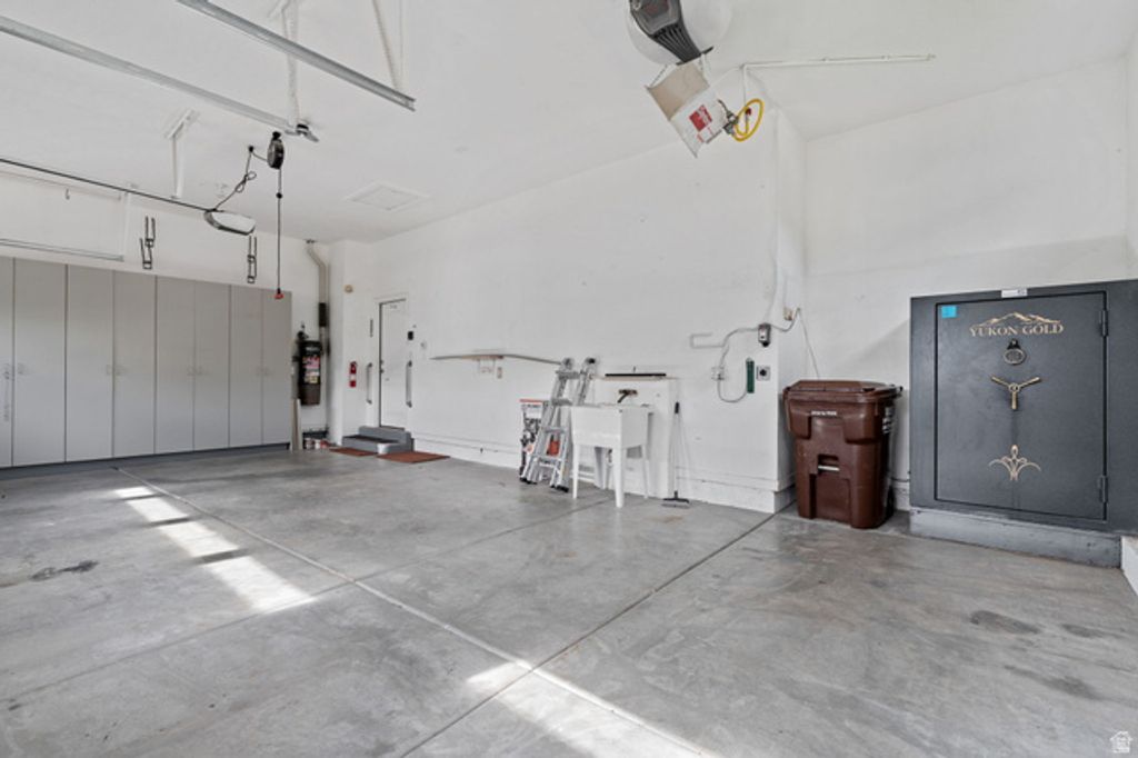 Image 47 of property listing at 14133 S SPYGLASS HILL DR, Draper, UT 84020