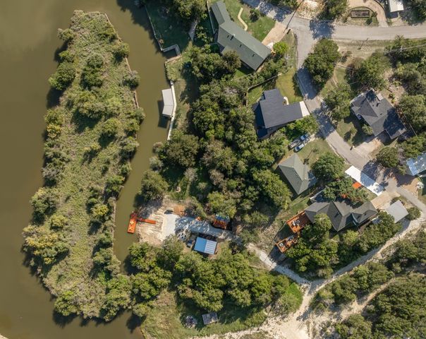 508 Crestwood Drive, Granbury, TX 76048