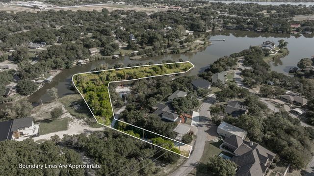 508 Crestwood Drive, Granbury, TX 76048