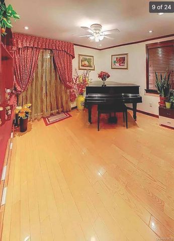 12304 6th Avenue, College Point, NY 11356