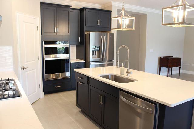 5721 LONG SHORE LOOP, Sarasota, FL 34238