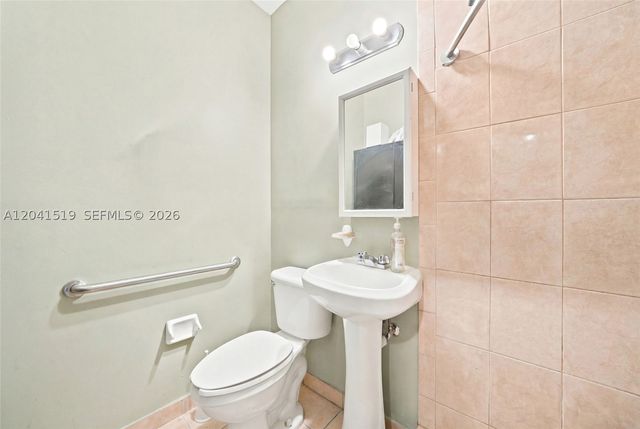 11951 SW 144th Ct 4 & 5, Miami, FL 33186