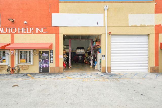 11951 SW 144th Ct 4 & 5, Miami, FL 33186