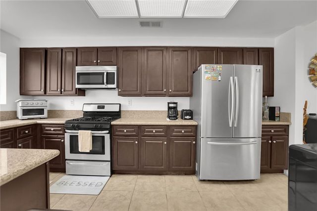 14031 Astoria Street 102, Sylmar, CA 91342