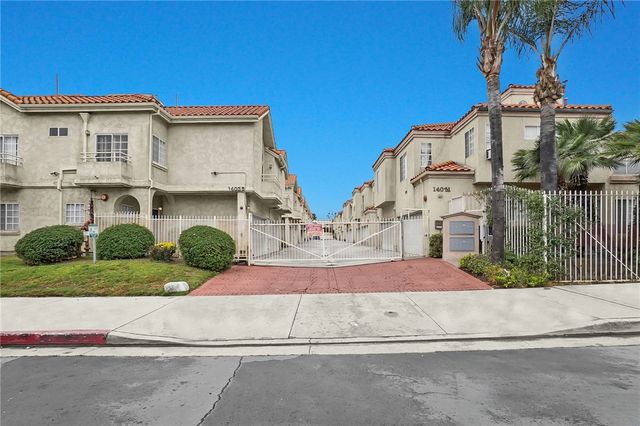 14031 Astoria Street 102, Sylmar, CA 91342