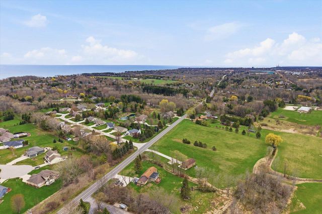 2146 Waverly COURT, Sheboygan, WI 53083
