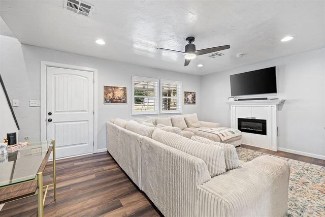 4923 Oakbrook Drive, Norman, OK 73026