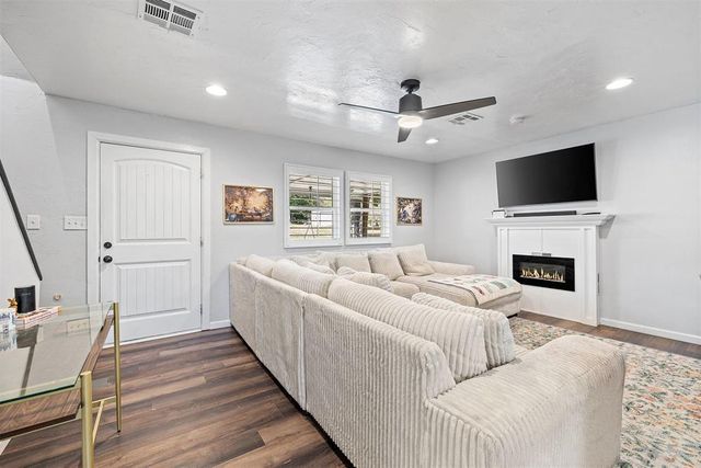 4923 Oakbrook Drive, Norman, OK 73026