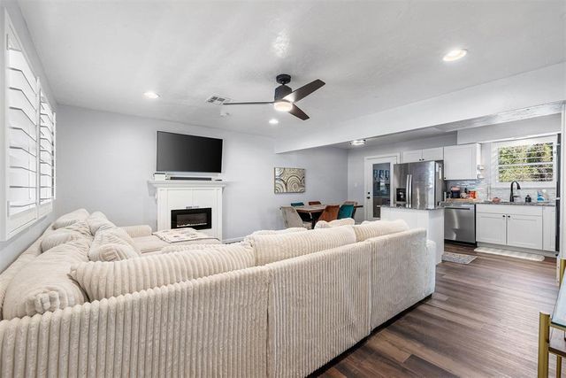 4923 Oakbrook Drive, Norman, OK 73026