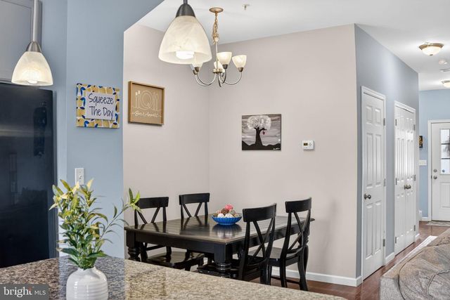2271 RISING HILL RD, Whitehall, PA 18052