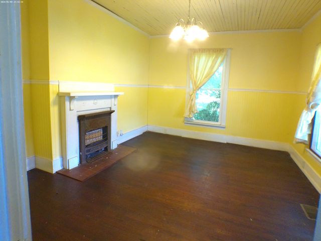201 Hodges St, N, Cowan, TN 37318