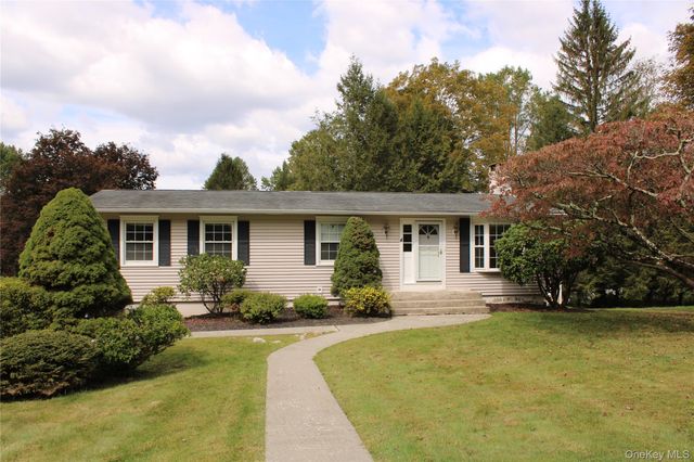 4 Deer Run Court, Carmel, NY 10512
