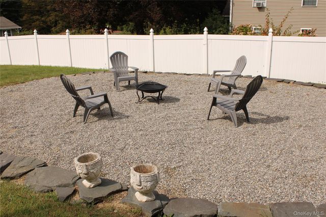 4 Deer Run Court, Carmel, NY 10512