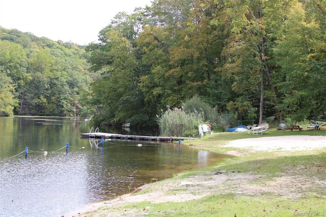 4 Deer Run Court, Carmel, NY 10512
