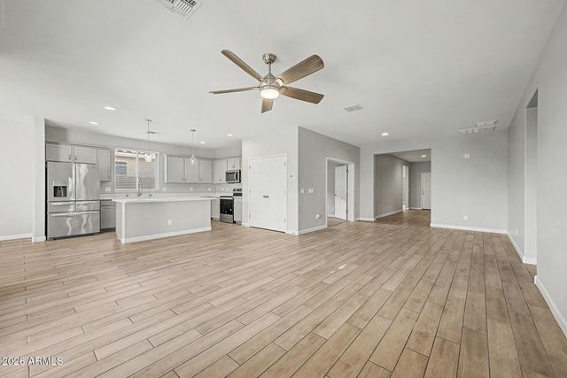 7011 W TOWNLEY Avenue, Peoria, AZ 85345