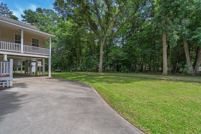914 Claussen House Drive, Edisto Island, SC 29438