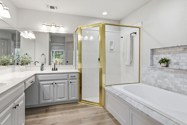 2929 Everest Drive, Bedford, TX 76021