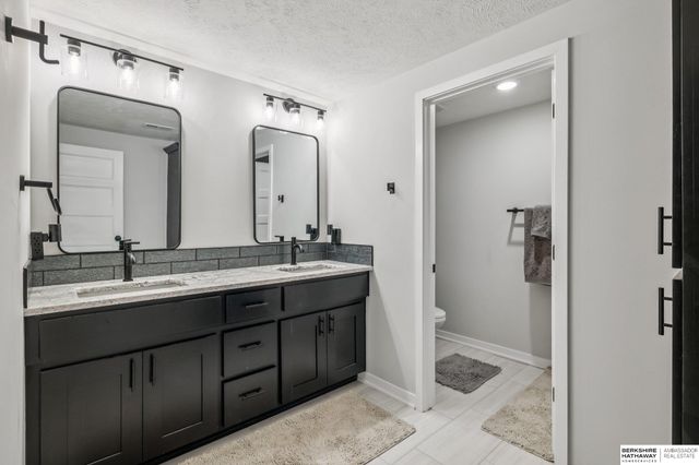 19904 Briar Street, Gretna, NE 68028