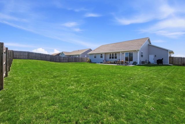 660 Westfield Avenue, Evansville, WI 53536