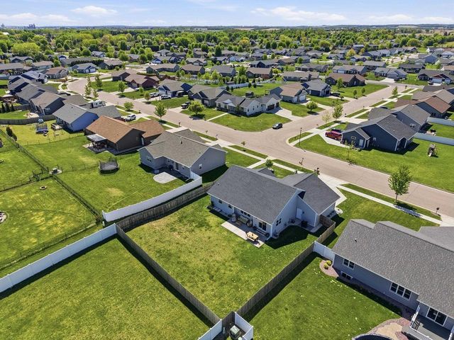 660 Westfield Avenue, Evansville, WI 53536