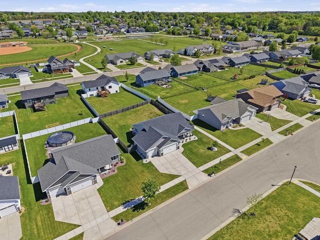 660 Westfield Avenue, Evansville, WI 53536