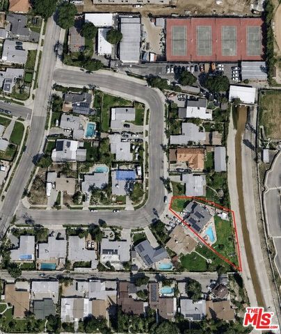 11128 Valjean Avenue, Granada Hills, CA 91344