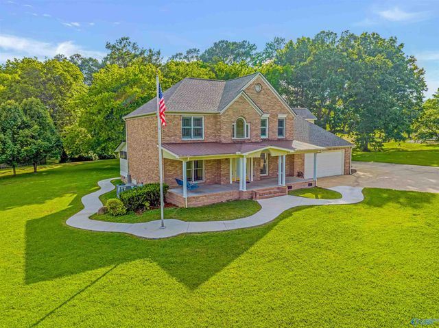 1406 Woodchuck Run, Fort Payne, AL 35967