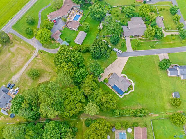 1406 Woodchuck Run, Fort Payne, AL 35967