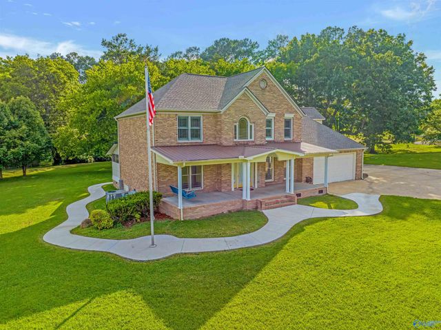 1406 Woodchuck Run, Fort Payne, AL 35967