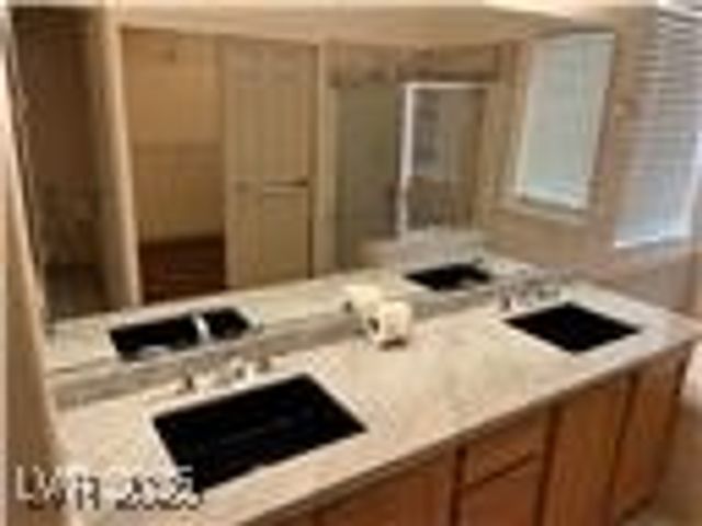 5764 Yellowcrest Court, Las Vegas, NV 89113