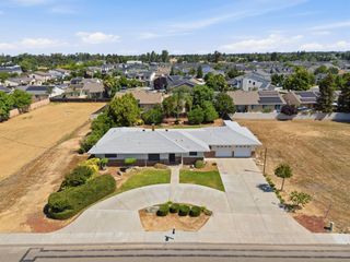 5396 W Clinton, Fresno, CA 93722