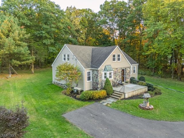 260 Cozy Lake Rd, Jefferson Twp., NJ 07438