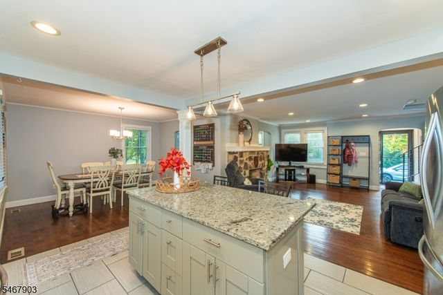 260 Cozy Lake Rd, Jefferson Twp., NJ 07438