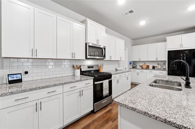 255 Creekstone Drive, Dallas, GA 30132