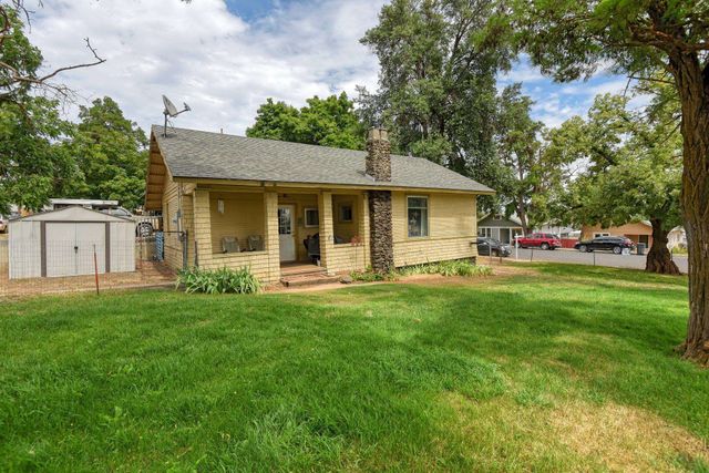 1008 2nd St, Cheney, WA 99004