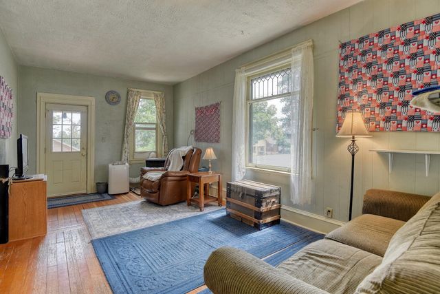 1008 2nd St, Cheney, WA 99004
