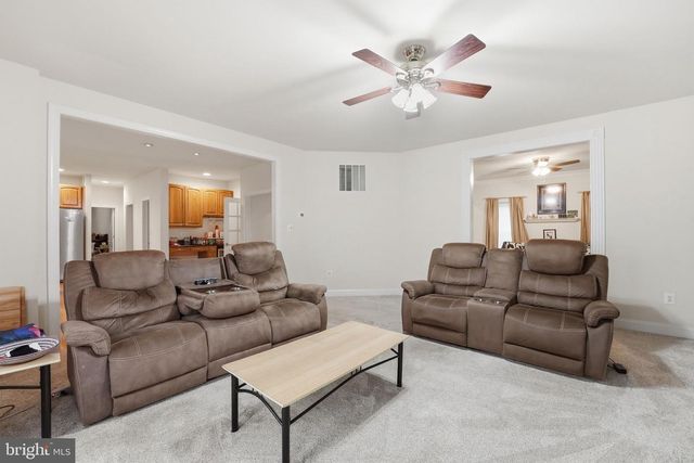 13301 DUMFRIES RD, Manassas, VA 20112