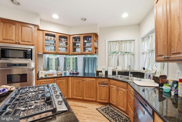13301 DUMFRIES RD, Manassas, VA 20112
