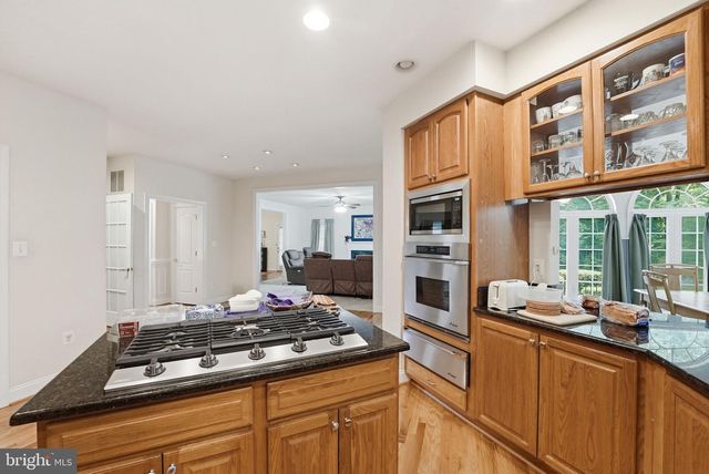 13301 DUMFRIES RD, Manassas, VA 20112