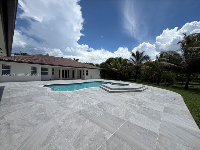 19690 SW 210th Street, Miami, FL 33187