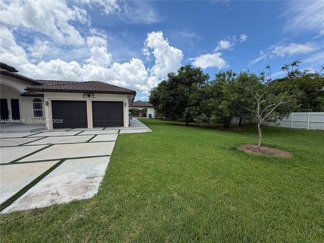19690 SW 210th Street, Miami, FL 33187
