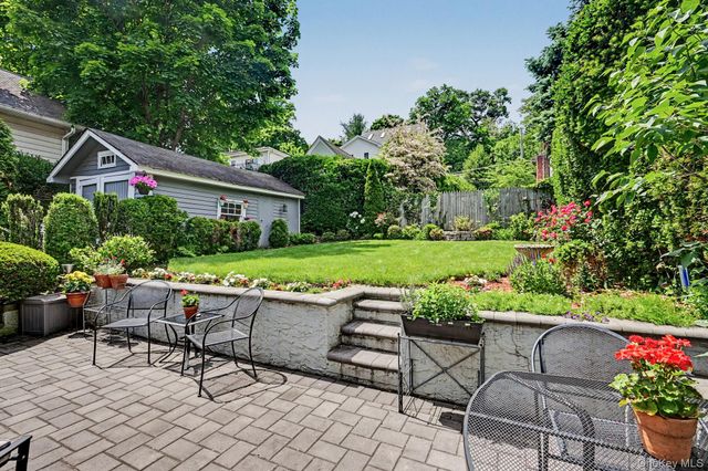 86 Lenox Avenue, Bronxville, NY 10708