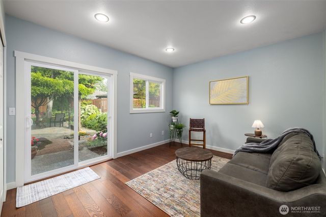 1004 S 28th Street, Mount Vernon, WA 98274
