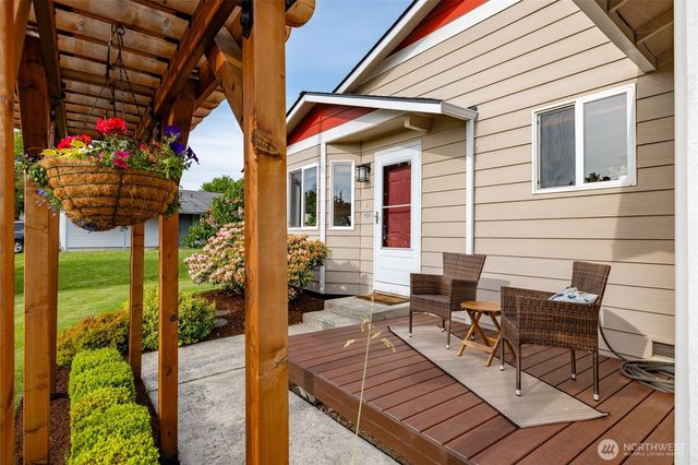1004 S 28th Street, Mount Vernon, WA 98274