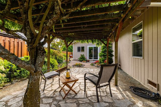 1004 S 28th Street, Mount Vernon, WA 98274