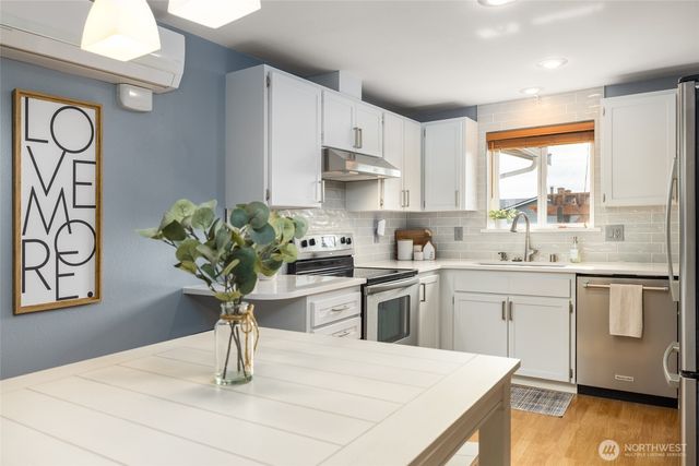 1004 S 28th Street, Mount Vernon, WA 98274