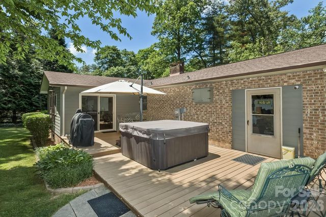 29 S Greenwood Forest Drive, Etowah, NC 28729