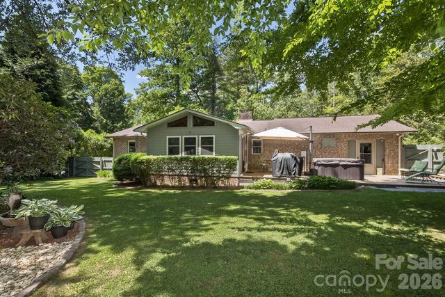 29 S Greenwood Forest Drive, Etowah, NC 28729