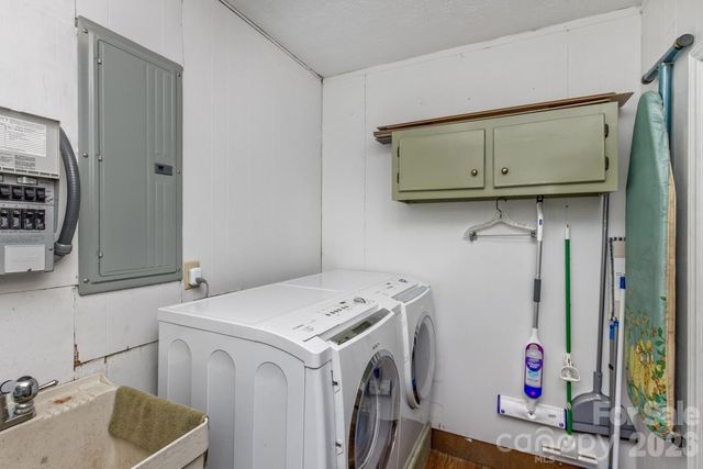 29 S Greenwood Forest Drive, Etowah, NC 28729